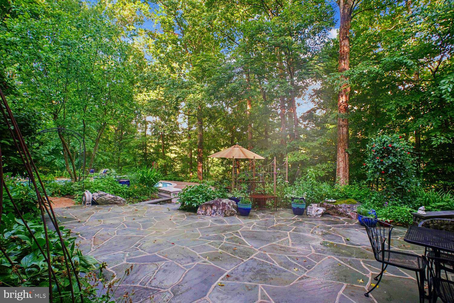 HAMPTON ACRES - Residential