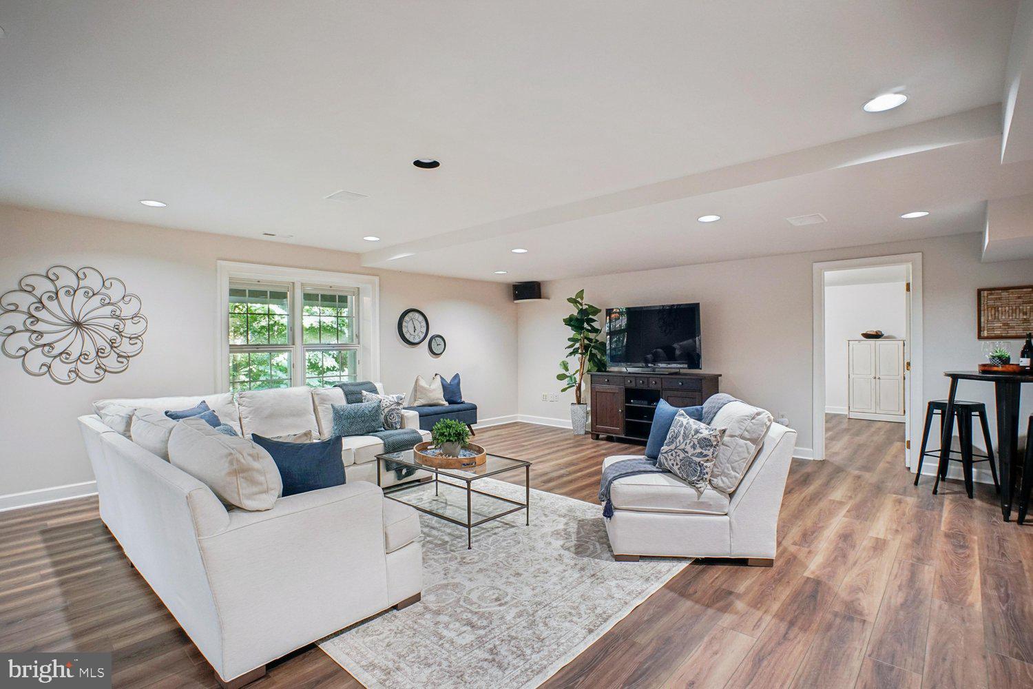 HAMPTON ACRES - Residential