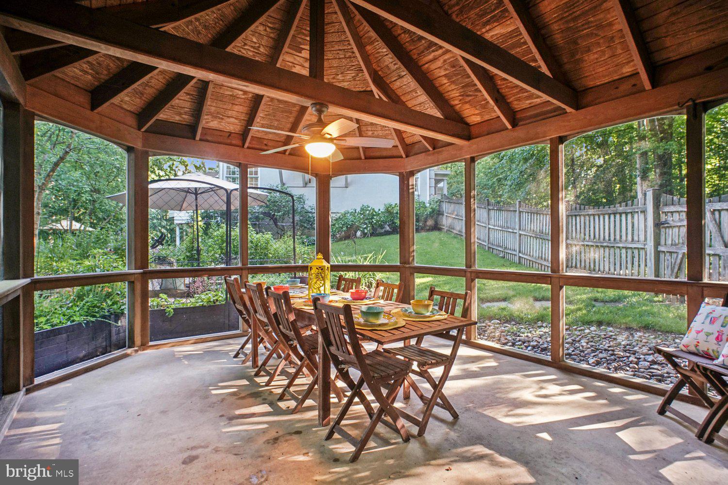 HAMPTON ACRES - Residential
