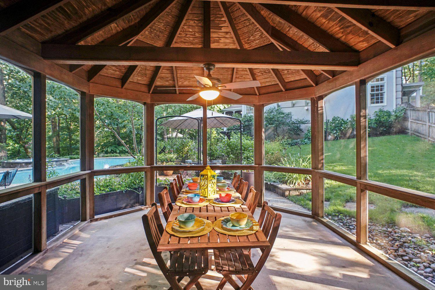 HAMPTON ACRES - Residential