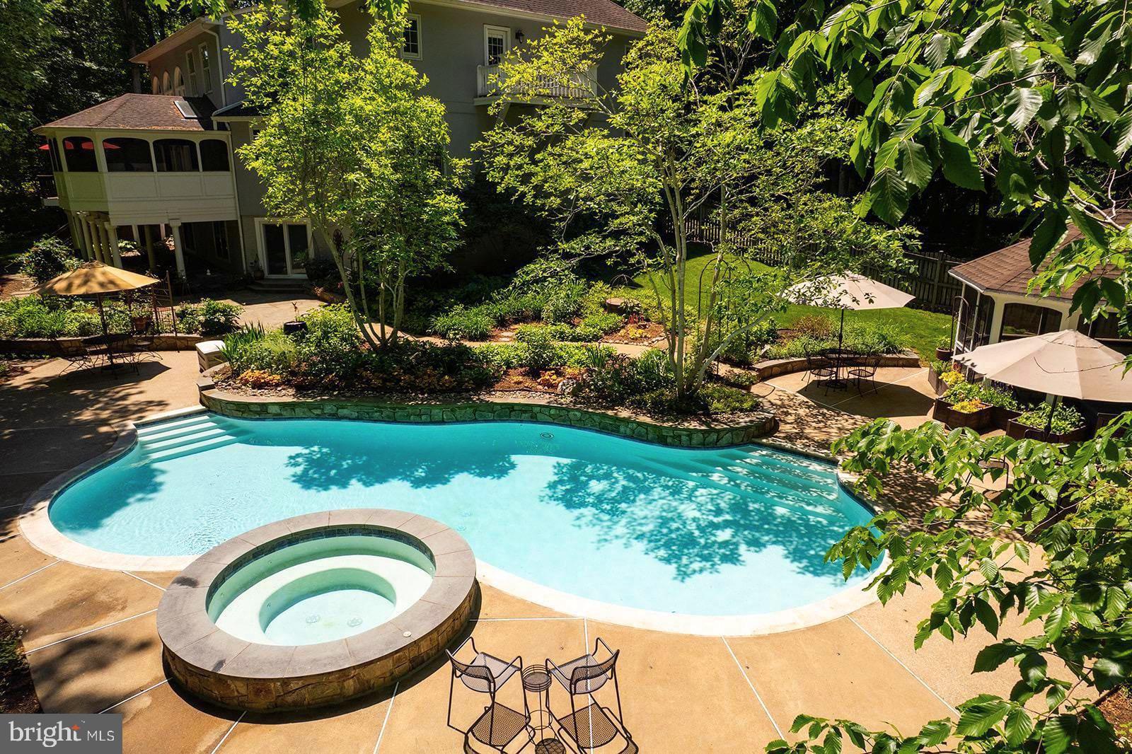HAMPTON ACRES - Residential