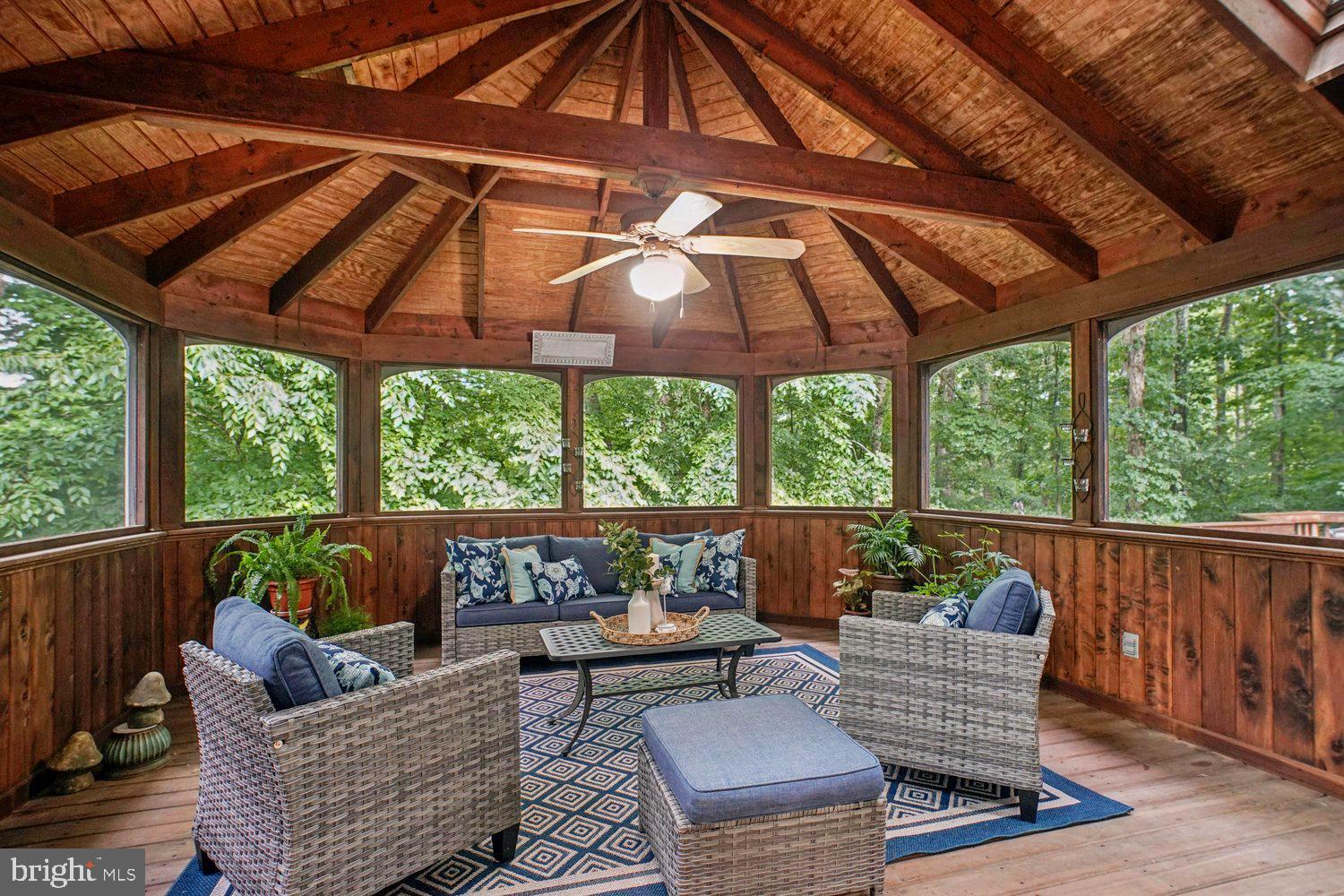HAMPTON ACRES - Residential