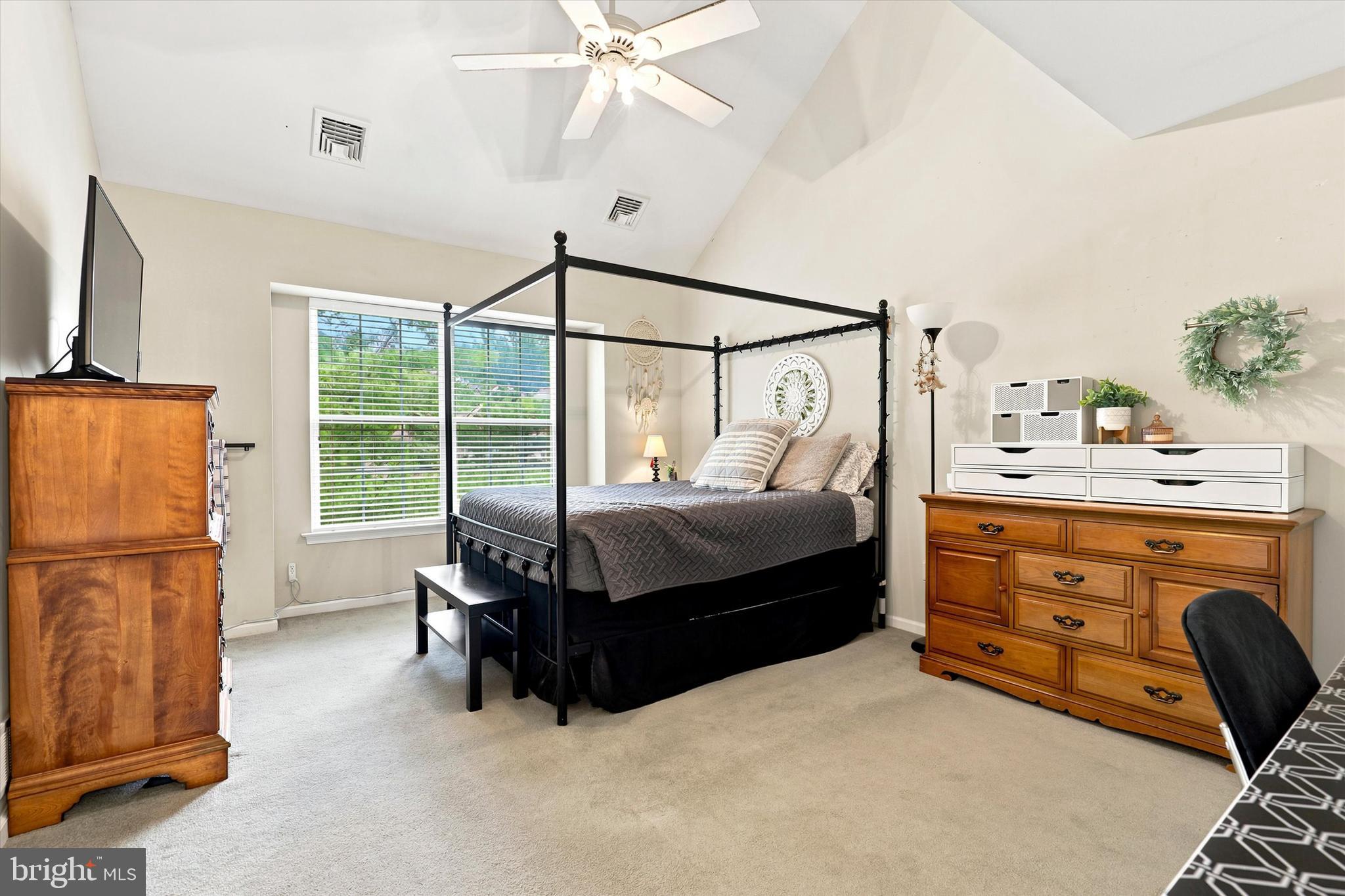 TURNBERRY - Residential