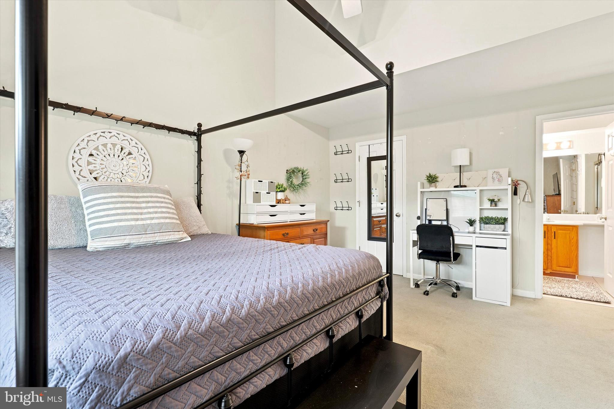 TURNBERRY - Residential