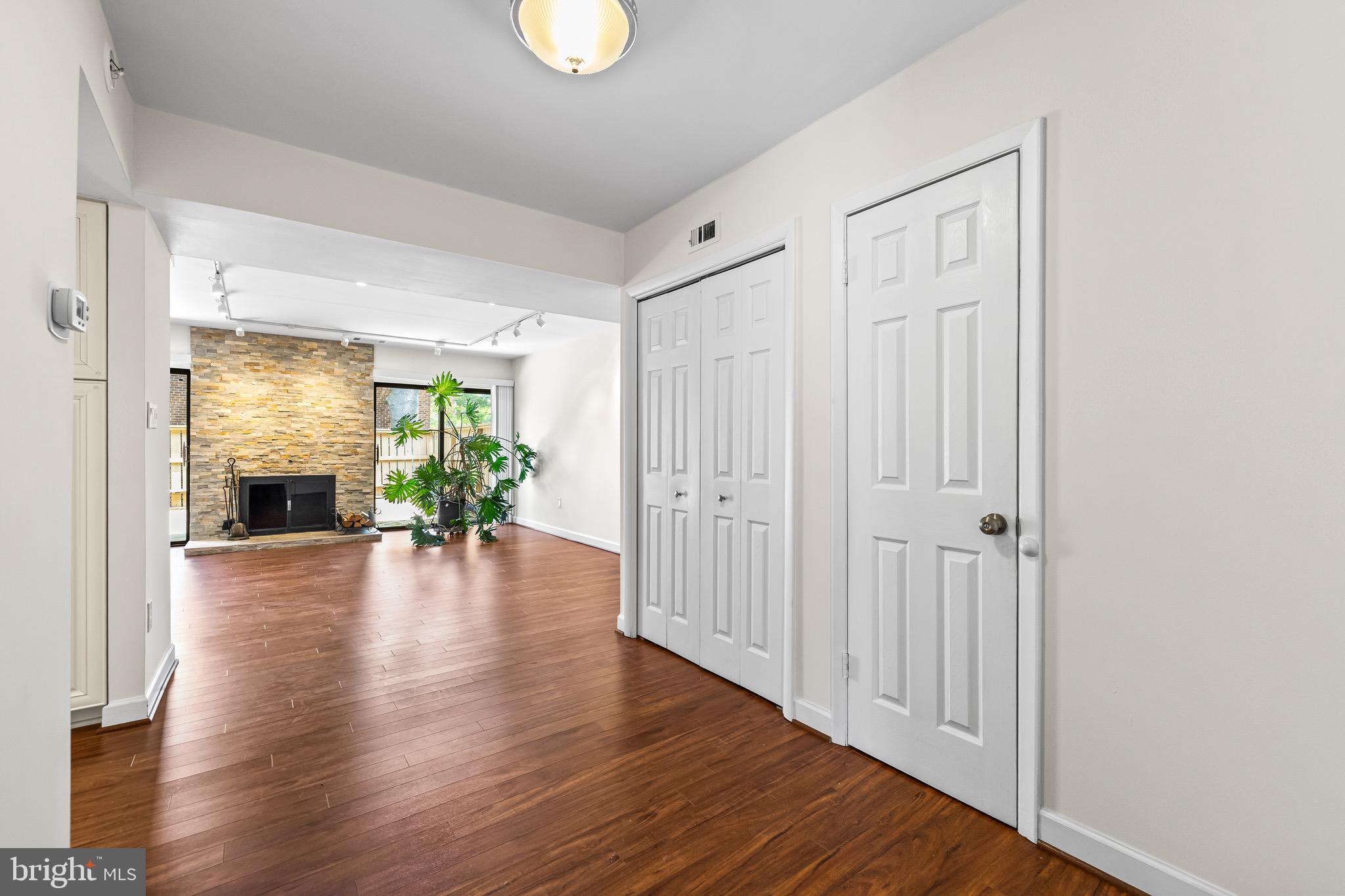 ANNEN WOODS - Residential