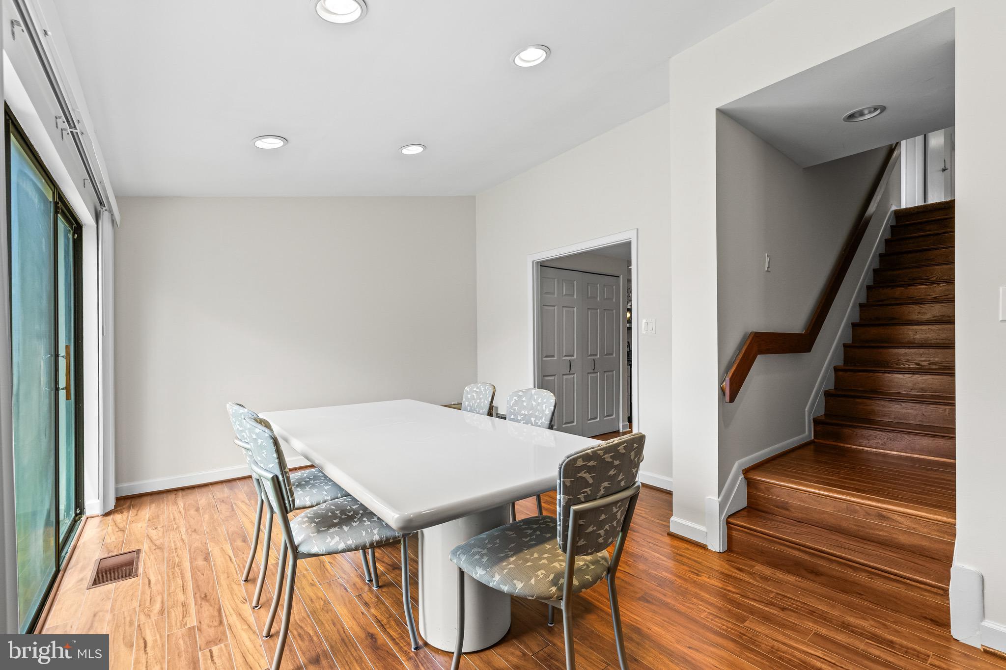 ANNEN WOODS - Residential