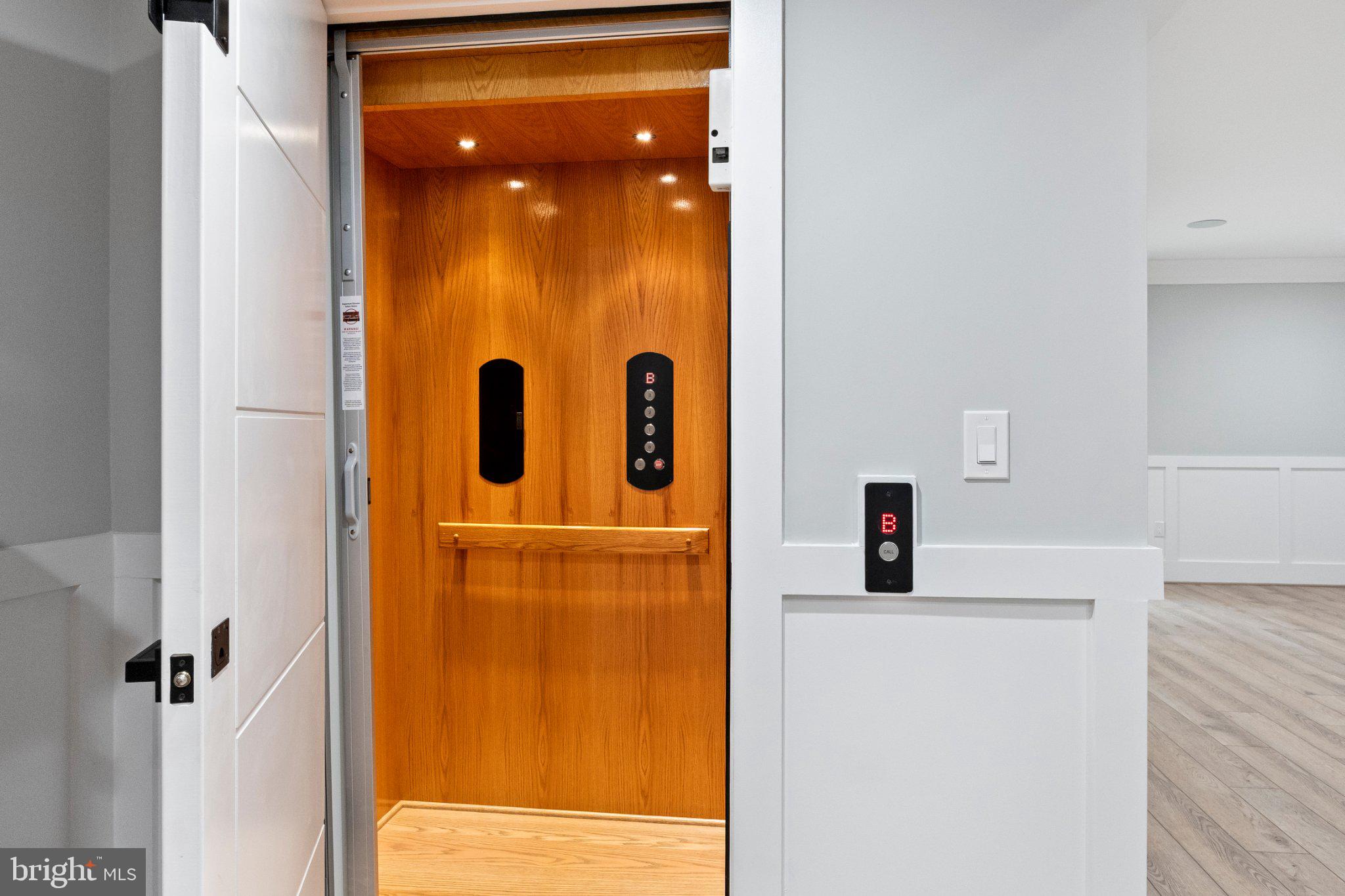 CHALET WOODS - Residential