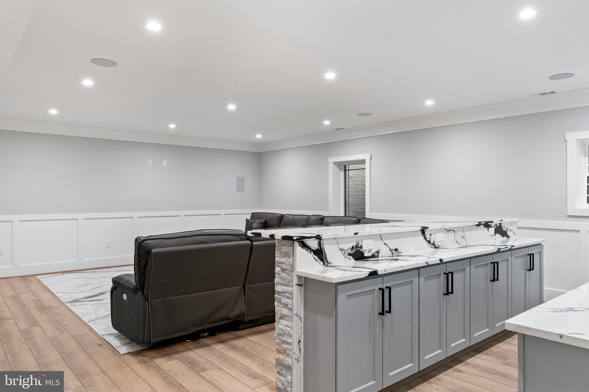 CHALET WOODS - Residential