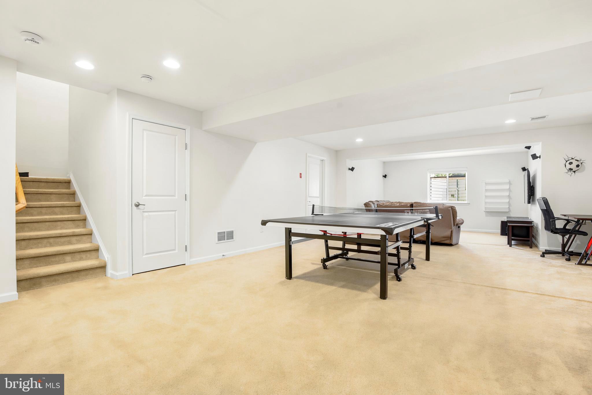 HANOVER WOODS - Residential