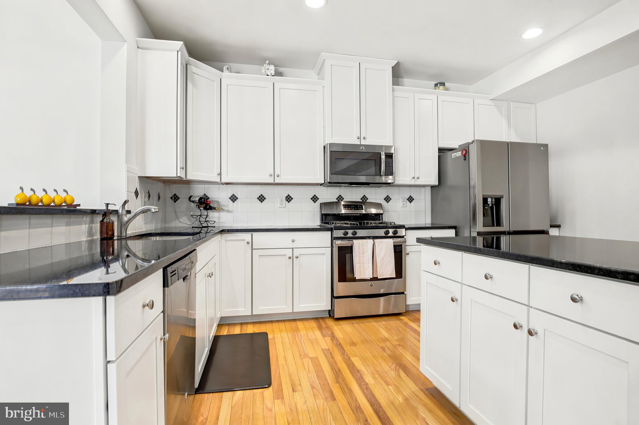 HANOVER WOODS - Residential
