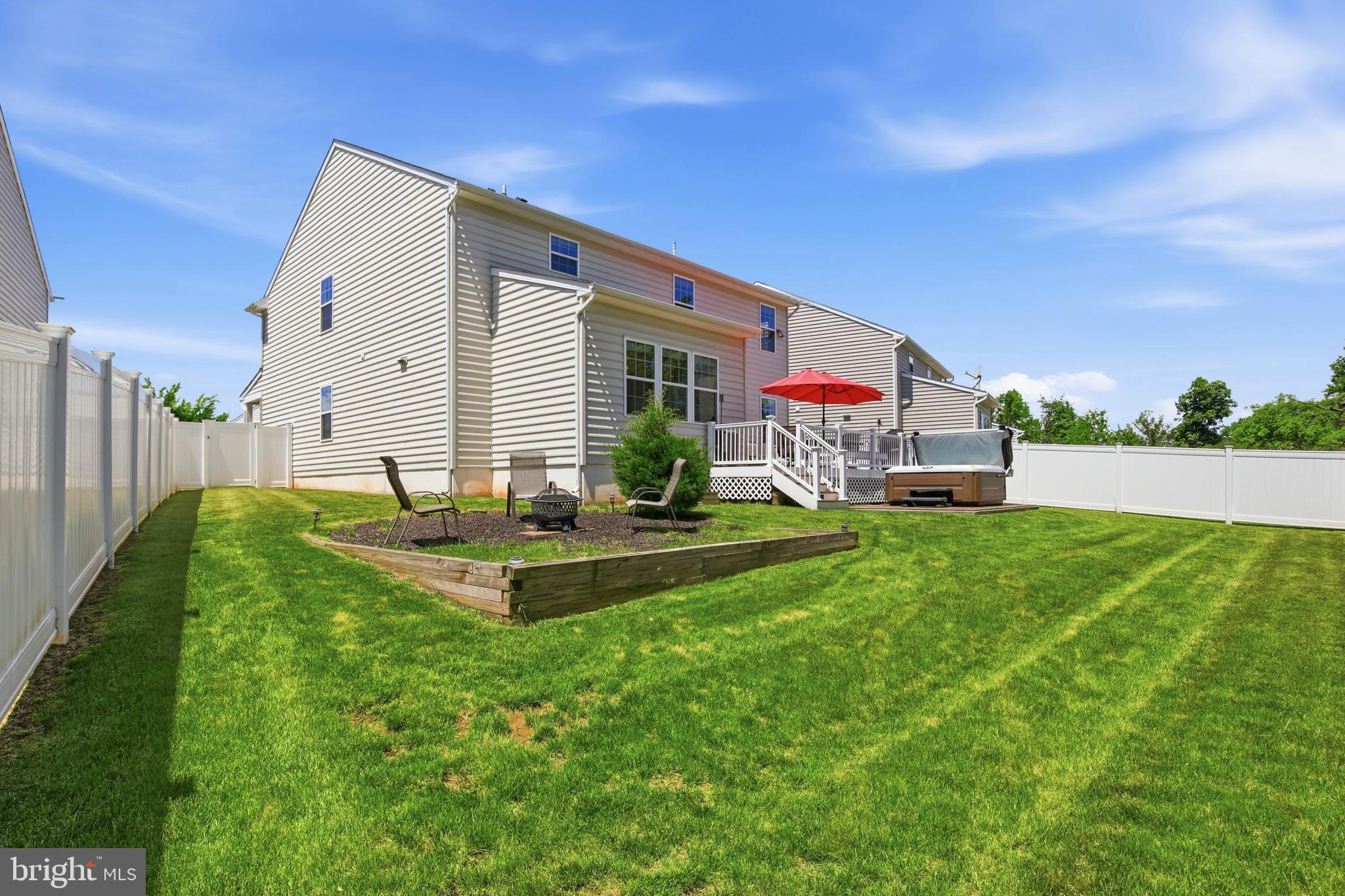 HANOVER WOODS - Residential