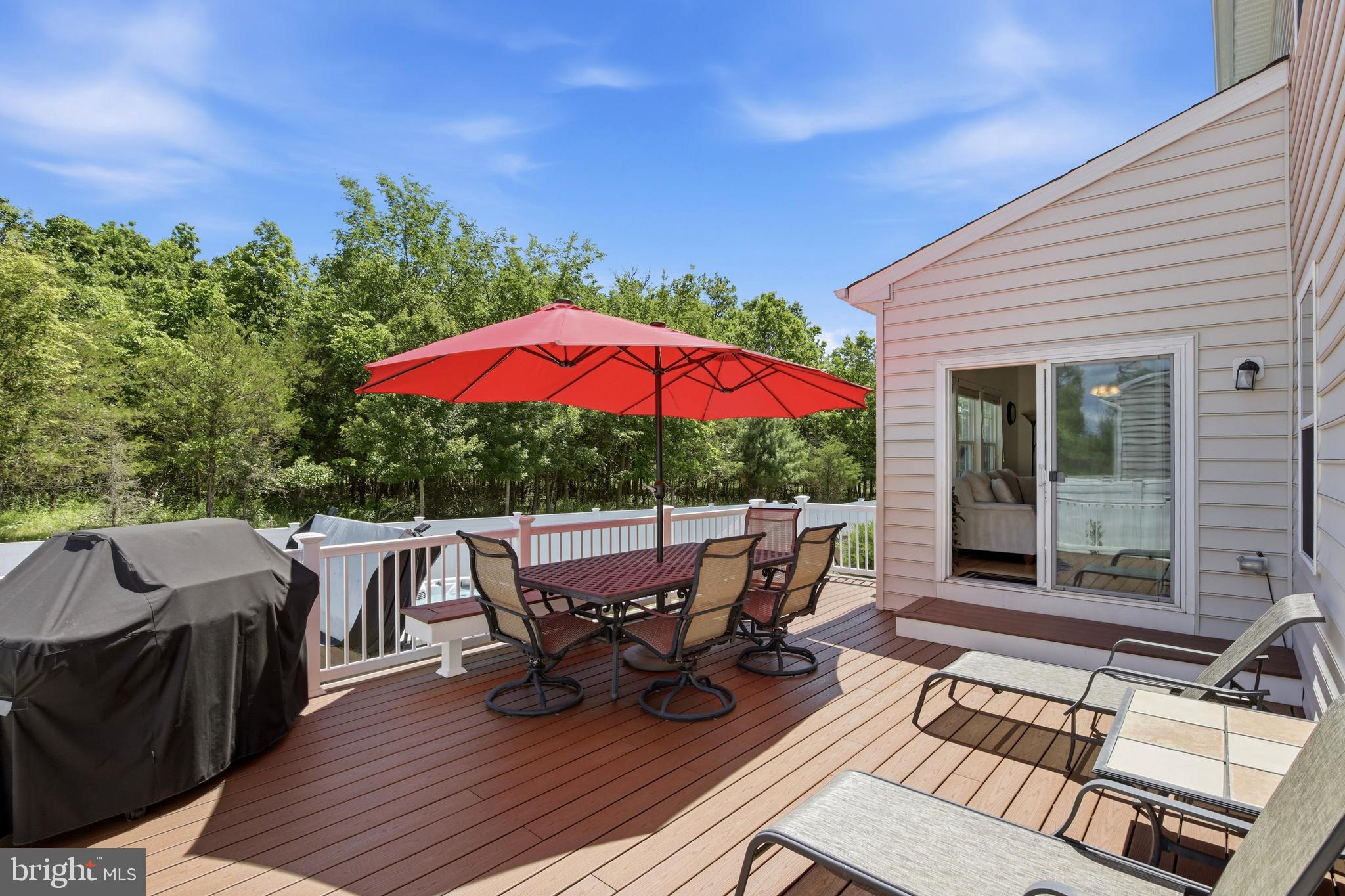 HANOVER WOODS - Residential
