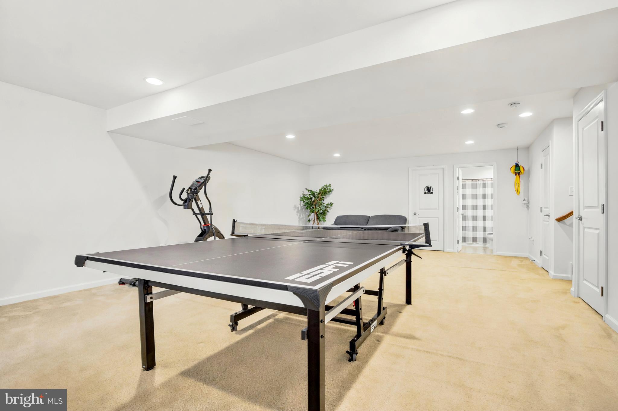 HANOVER WOODS - Residential