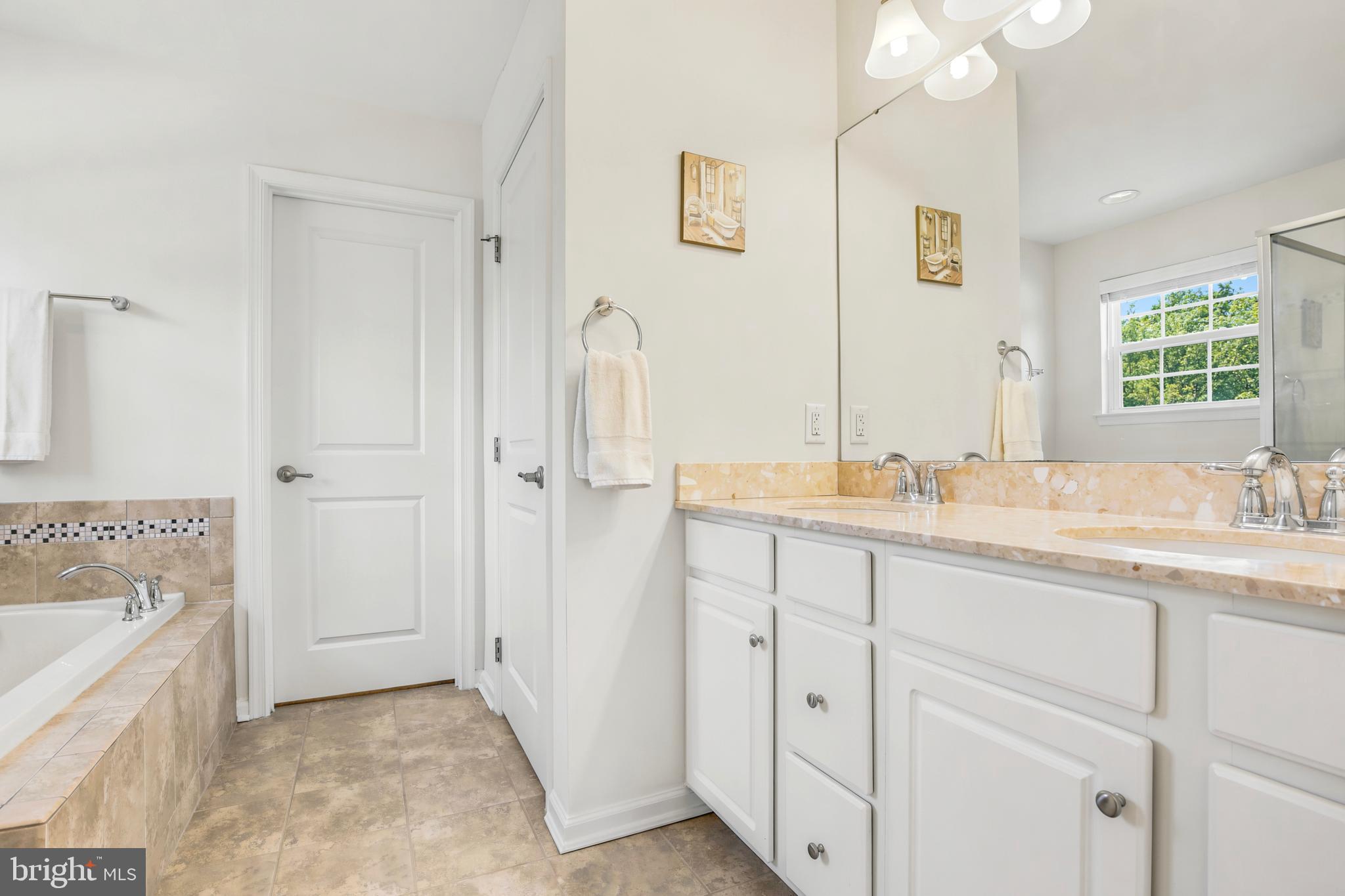 HANOVER WOODS - Residential