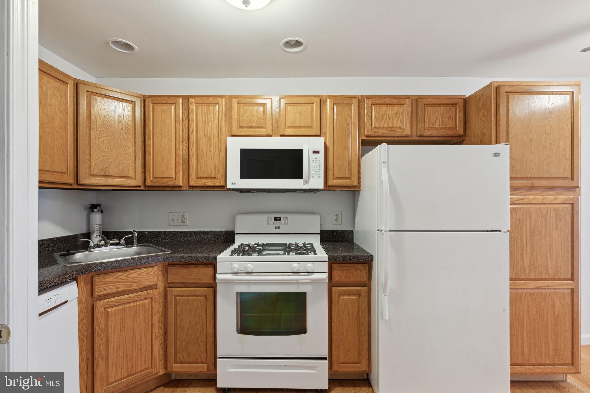 WEST PASSYUNK - Residential Lease