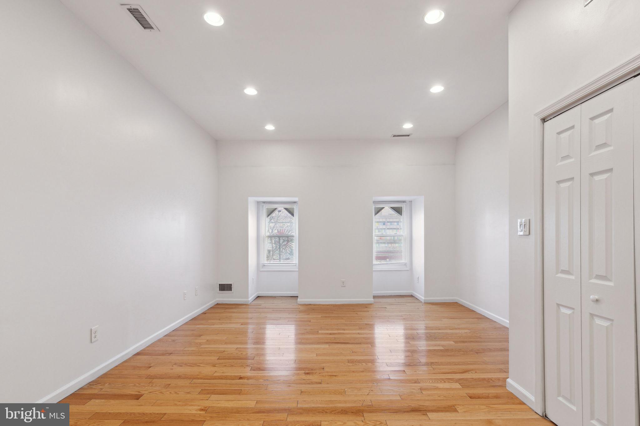 WEST PASSYUNK - Residential Lease
