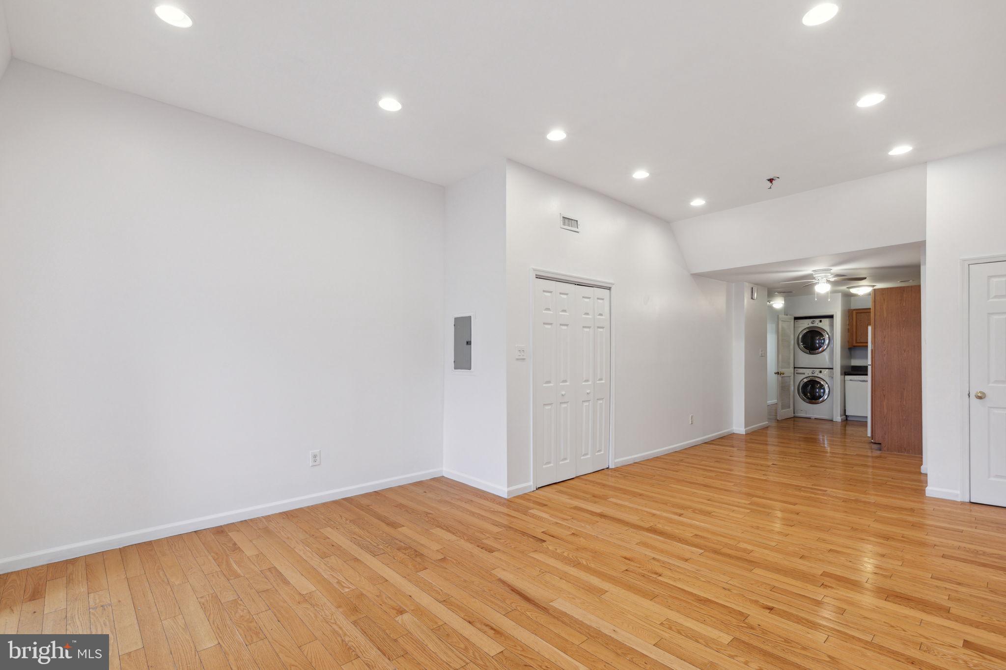 WEST PASSYUNK - Residential Lease