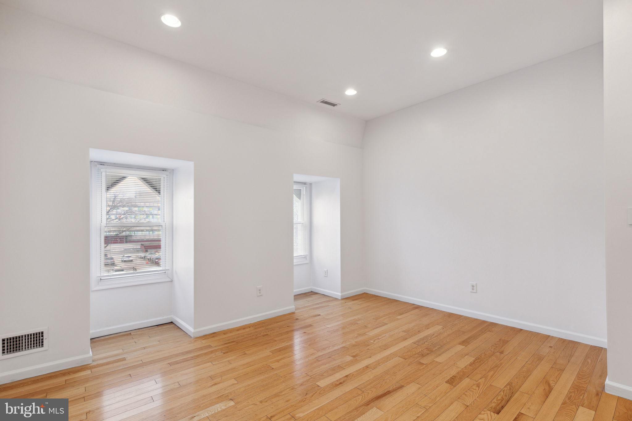 WEST PASSYUNK - Residential Lease