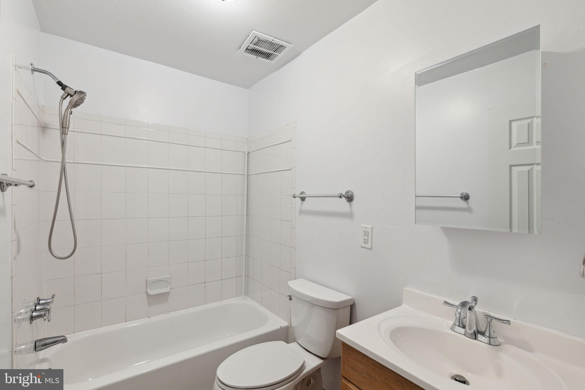 WEST PASSYUNK - Residential Lease