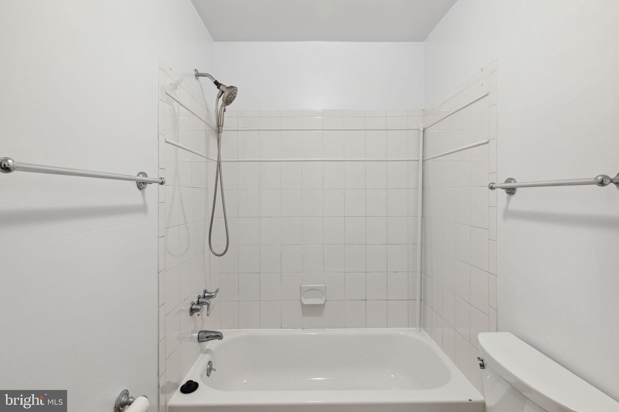 WEST PASSYUNK - Residential Lease