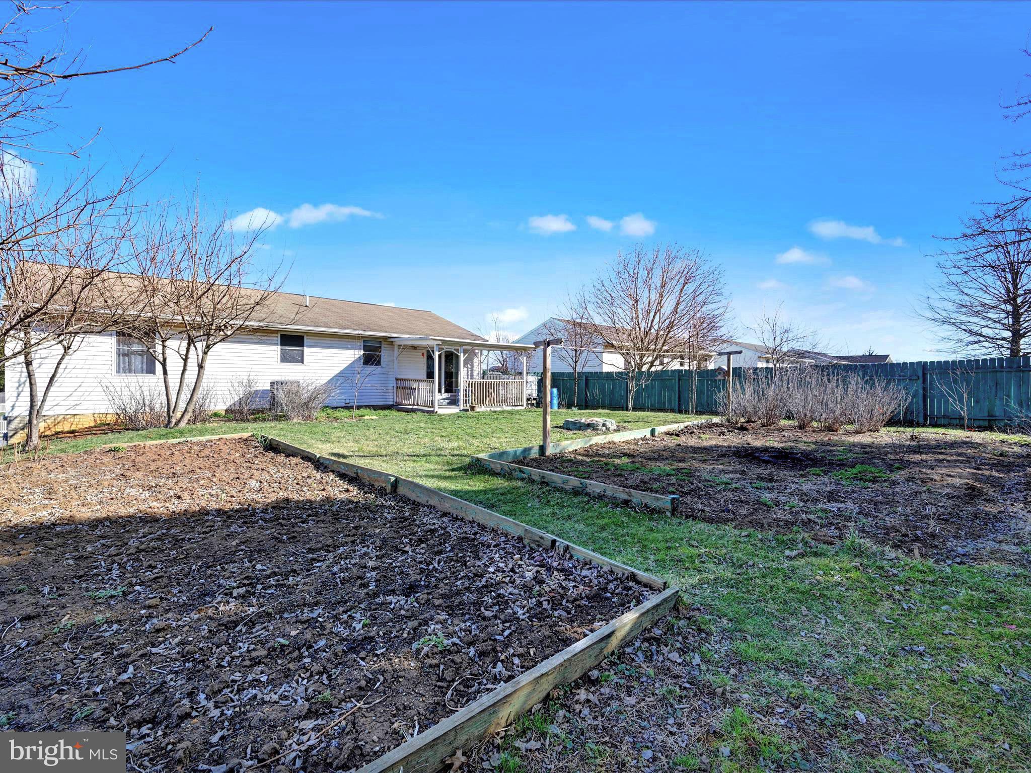 NEWBURG VILLAGE - Residential