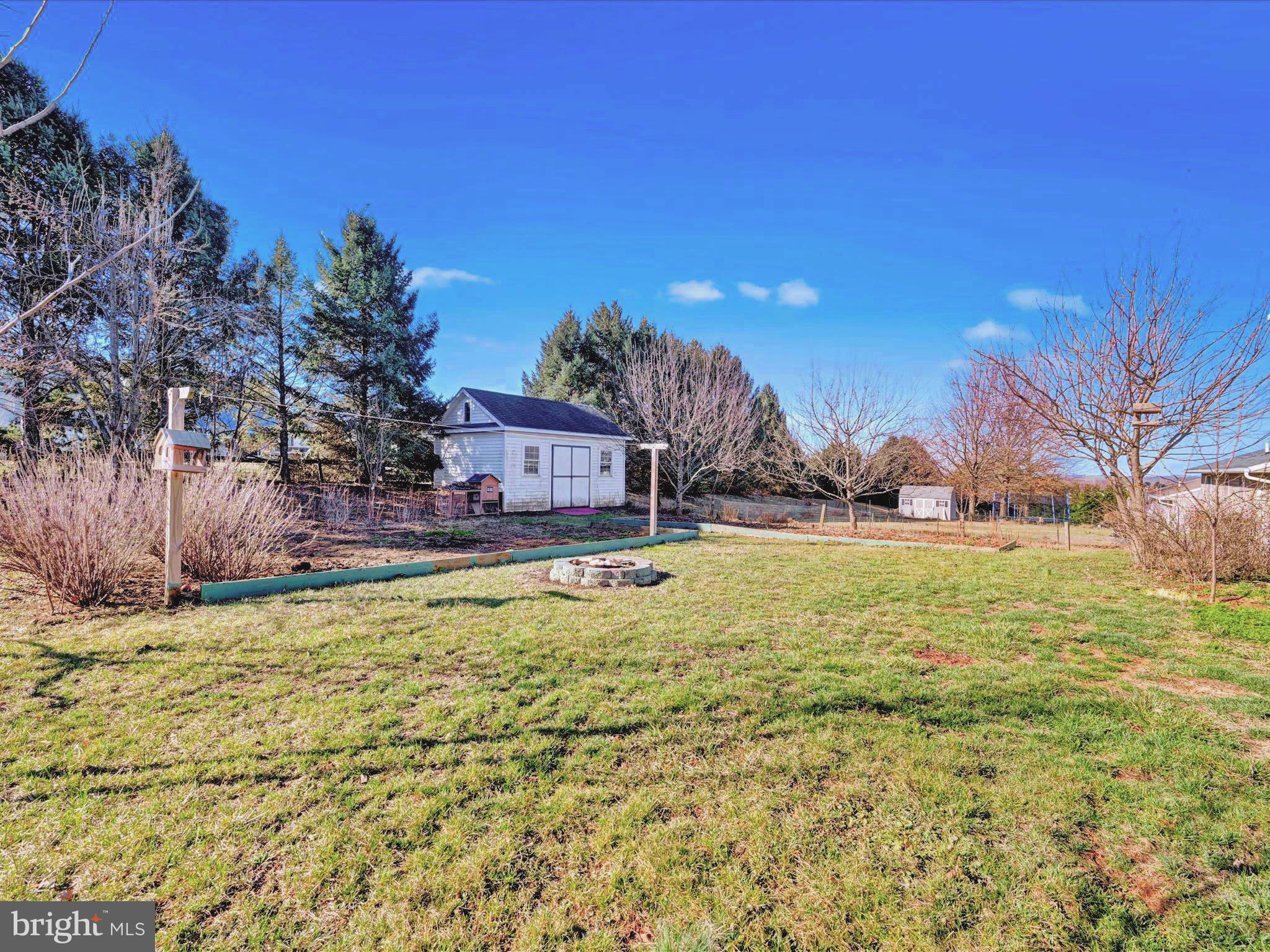 NEWBURG VILLAGE - Residential