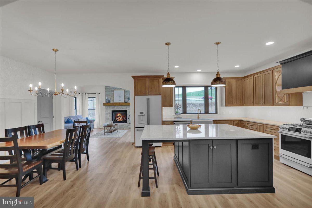 THE ESTATES AT HEARTHSIDE - Residential