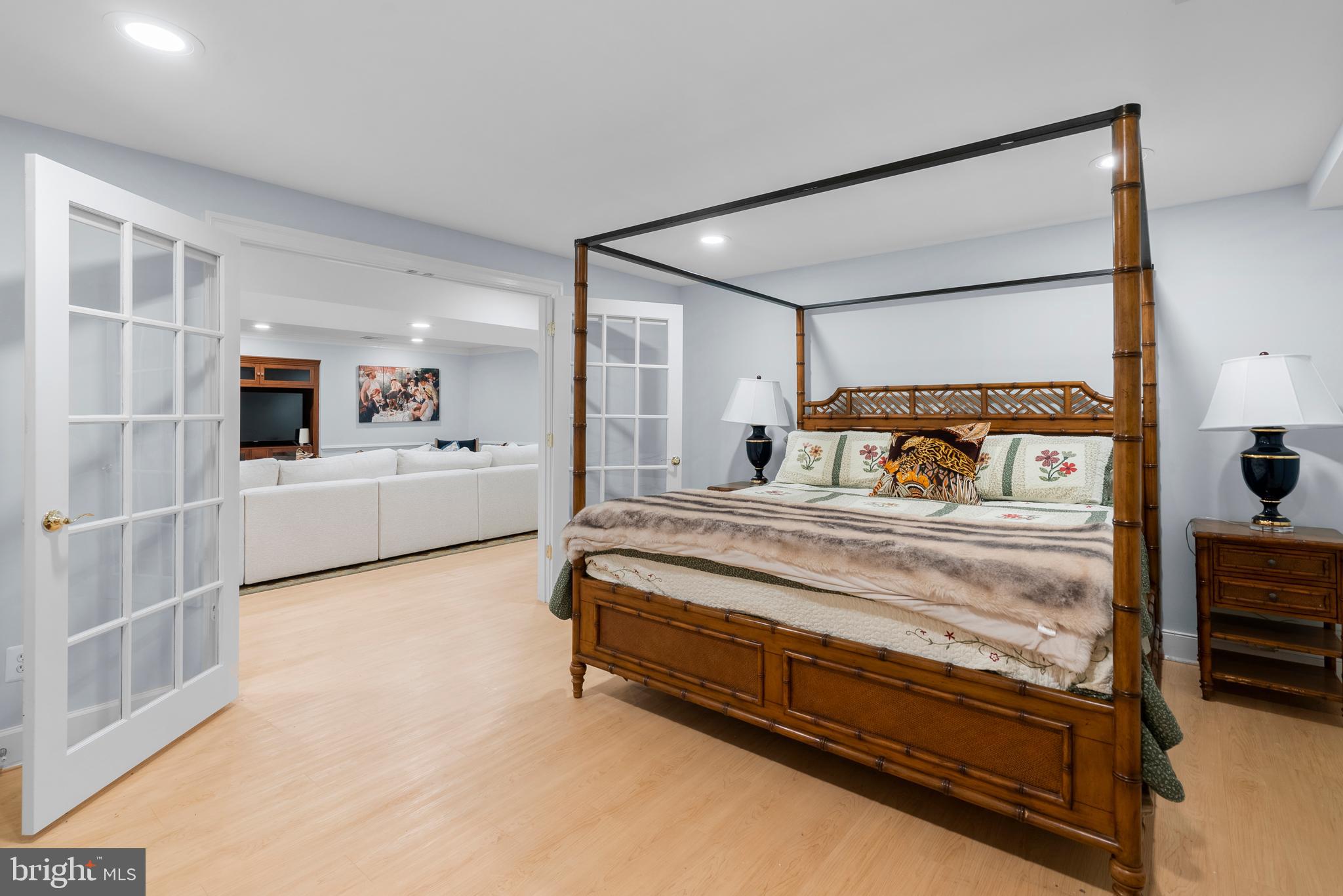 KENTLANDS - Residential