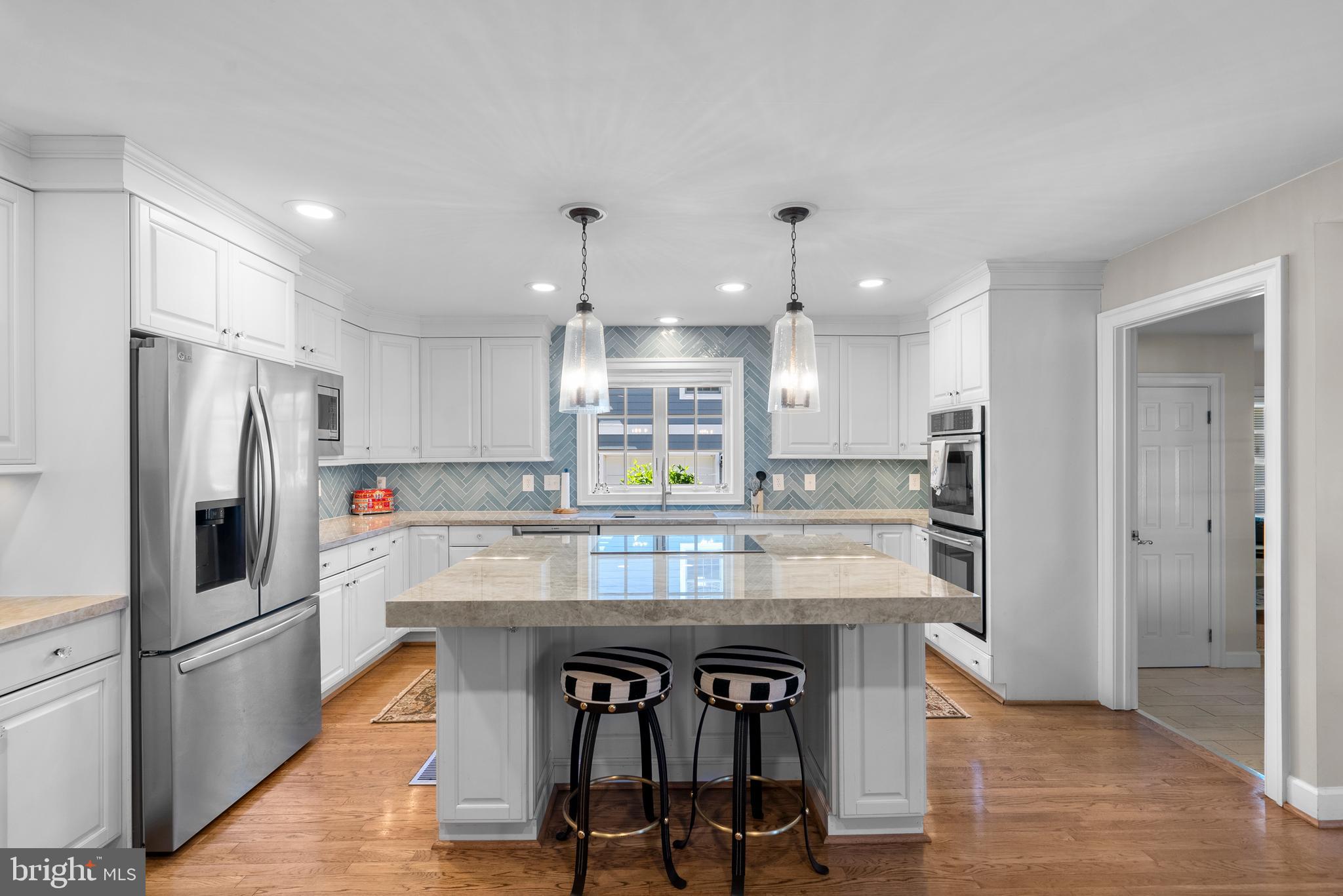 KENTLANDS - Residential