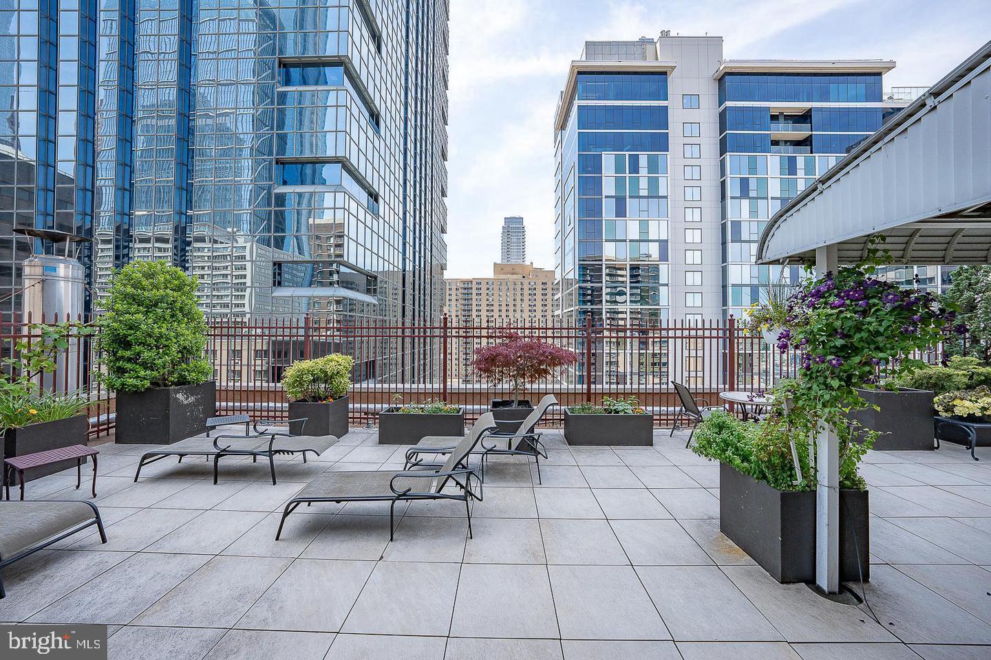 CENTER CITY - Residential