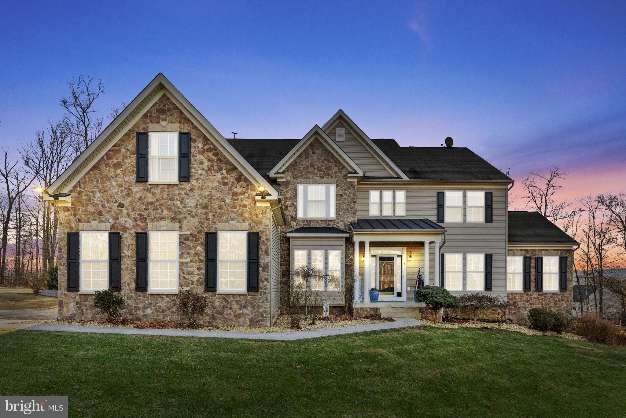 EQUESTRIAN ESTATES - Residential
