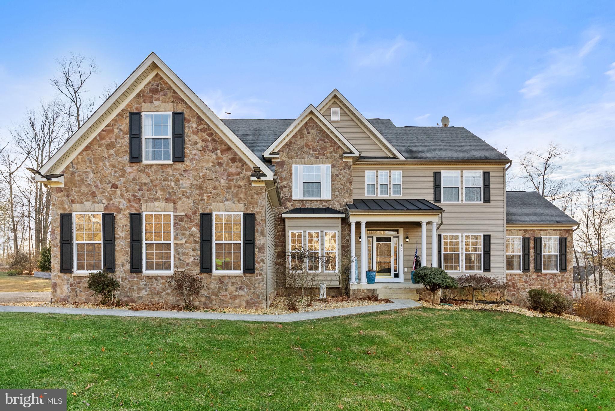 EQUESTRIAN ESTATES - Residential