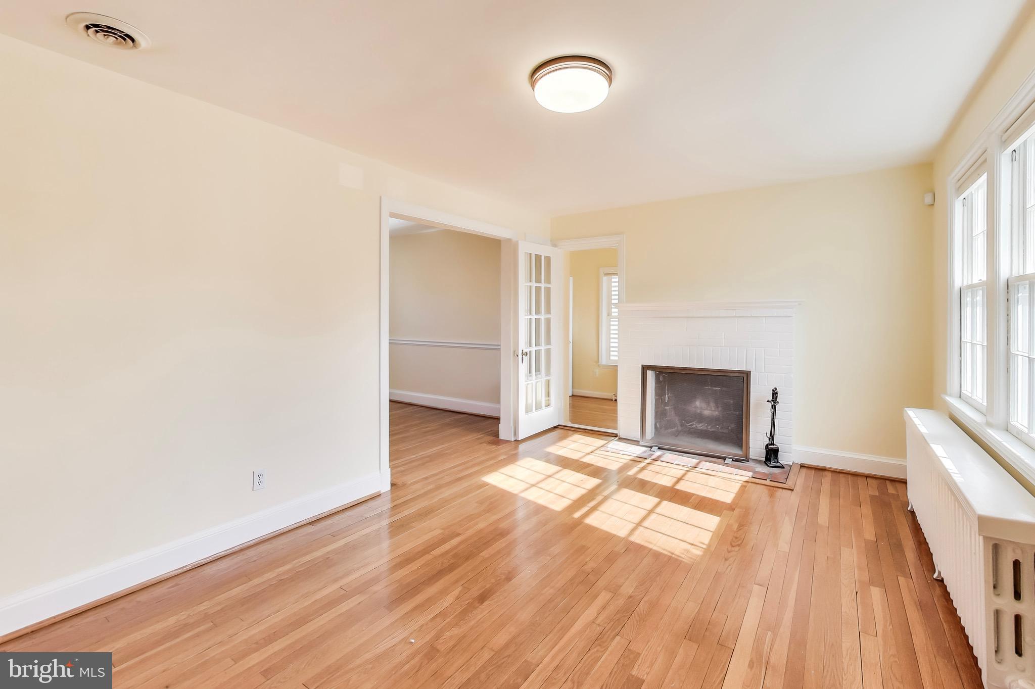 ROSEDALE PARK - Residential Lease