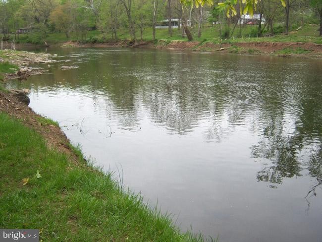 RIVER RIDGE - Land