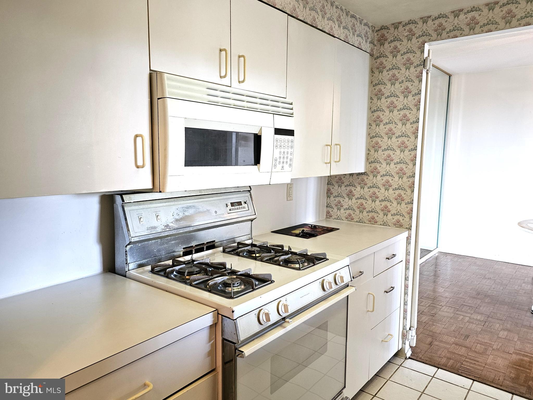 BEAVER HILL - Residential