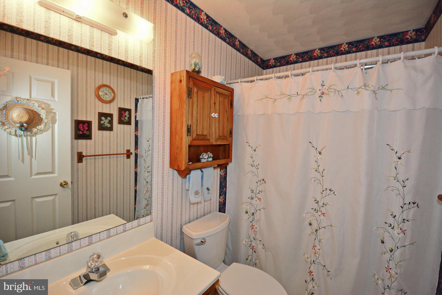 HICKORY HILLS - Residential