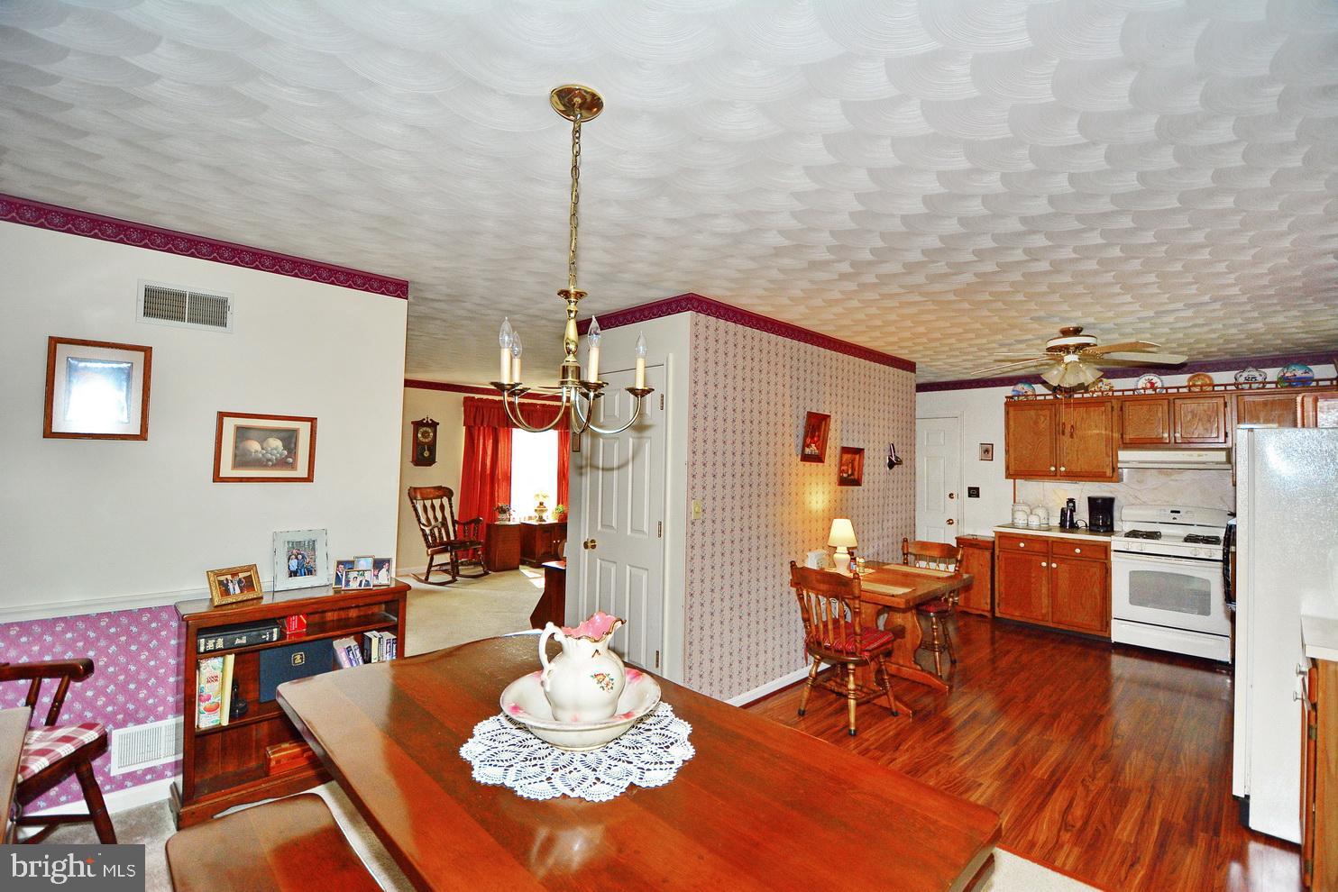 HICKORY HILLS - Residential
