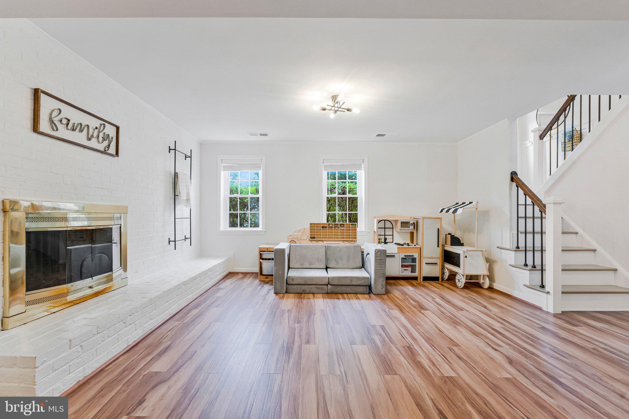 MIDDLERIDGE - Residential