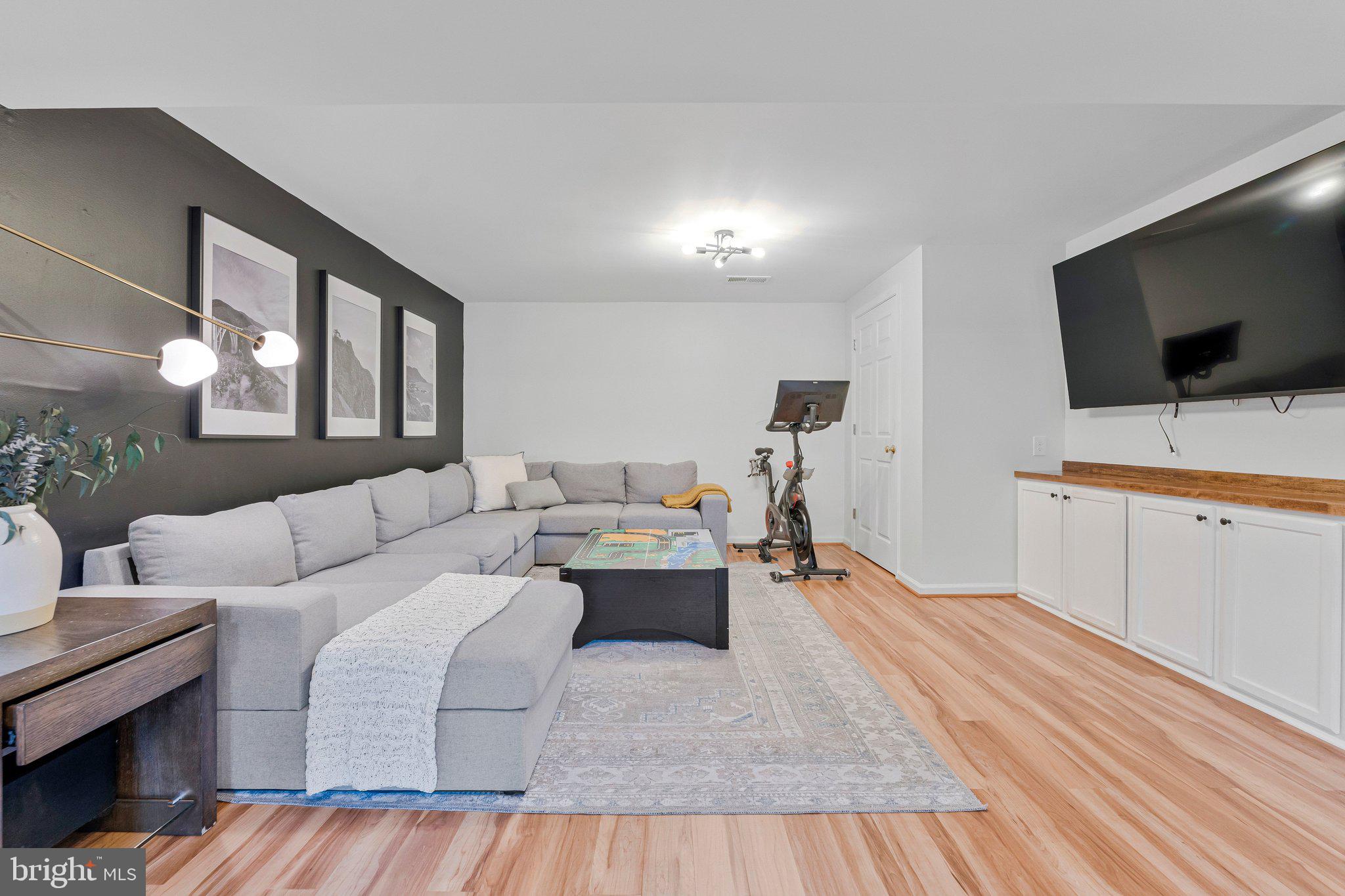 MIDDLERIDGE - Residential
