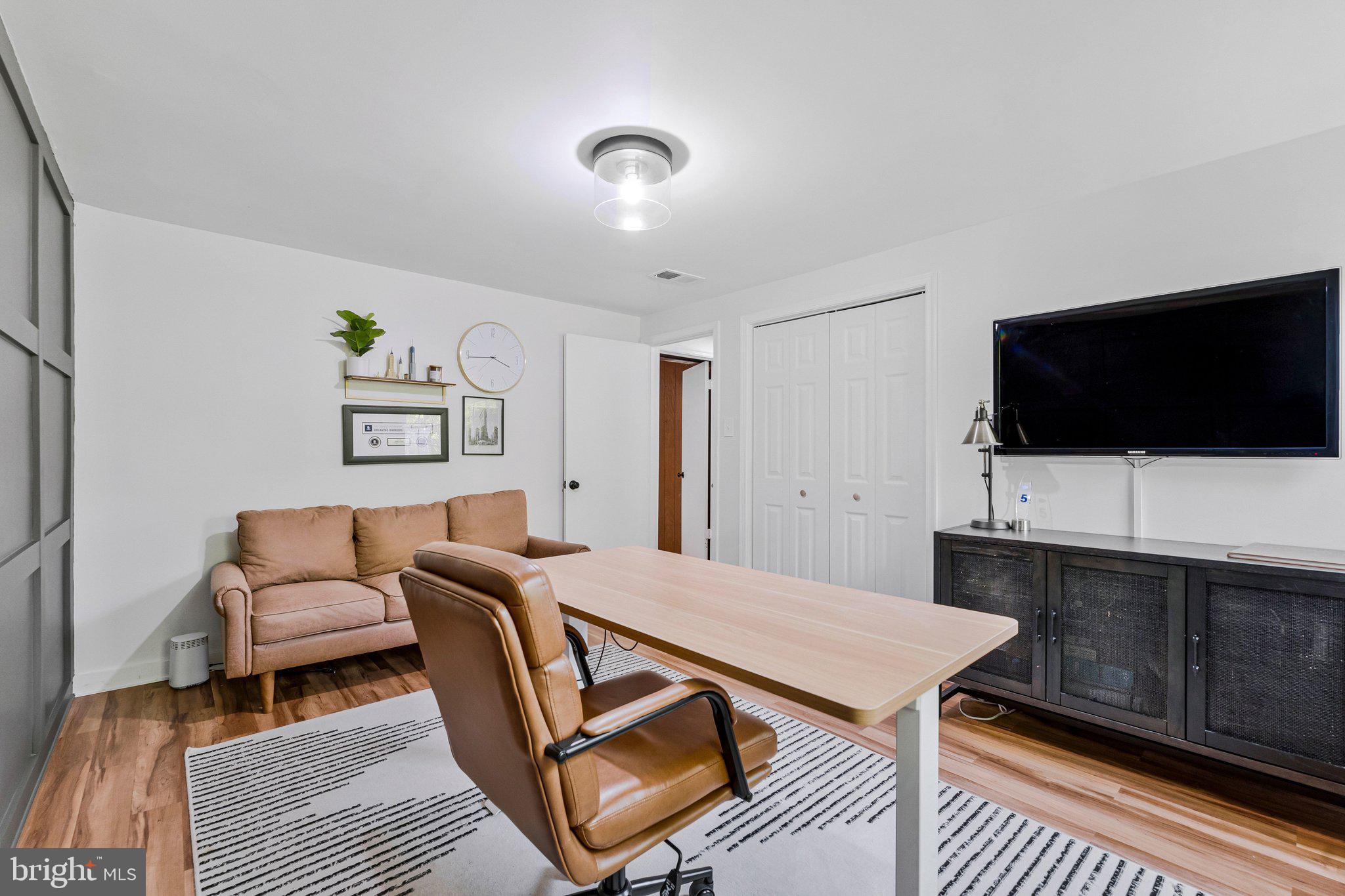 MIDDLERIDGE - Residential