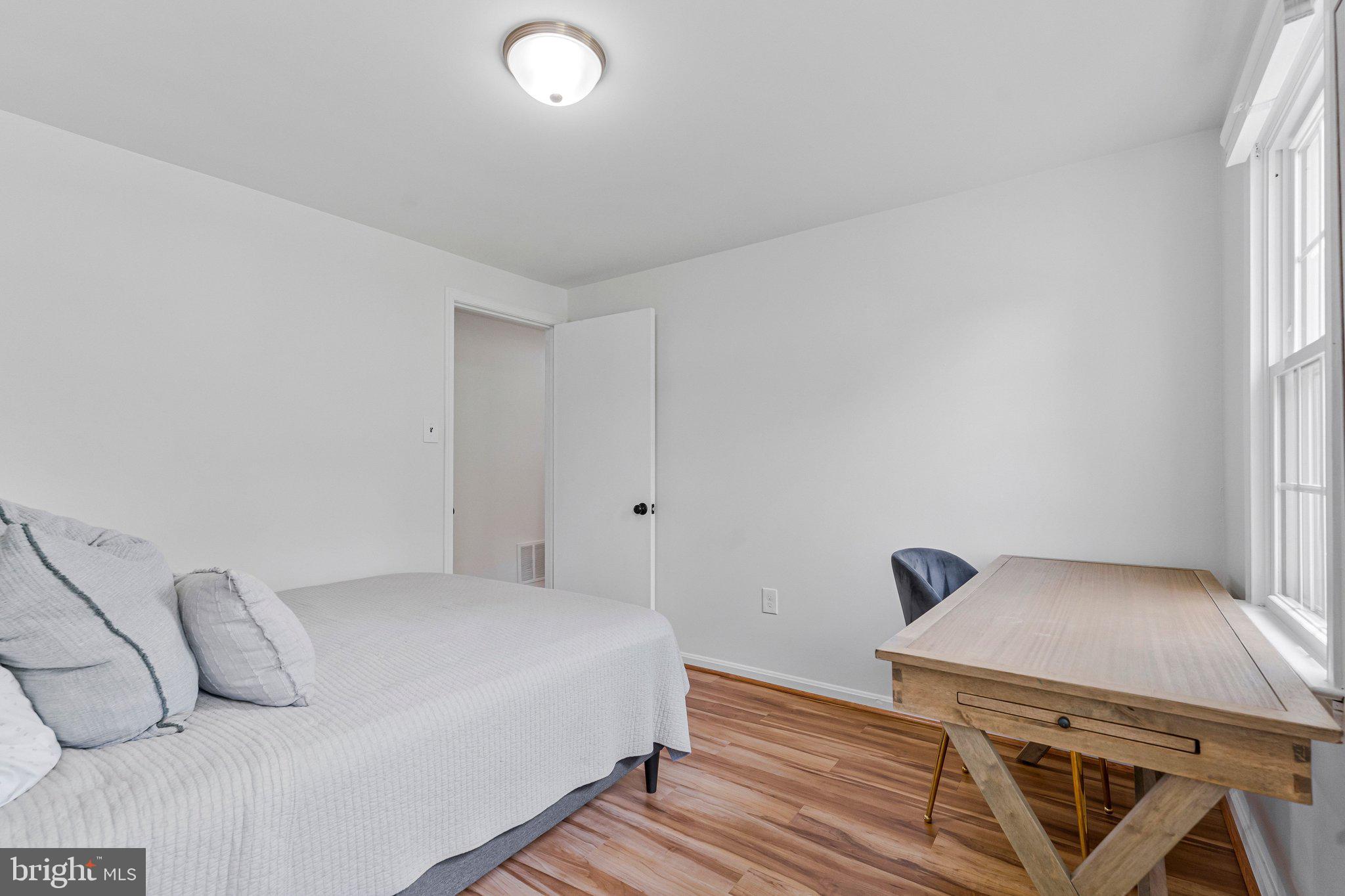 MIDDLERIDGE - Residential