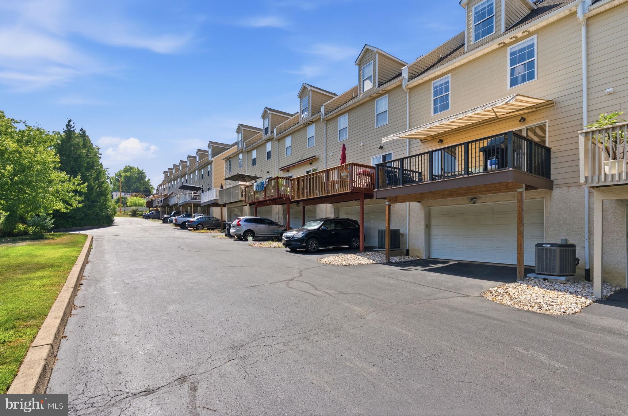 KENLIN VILLAGE - Residential