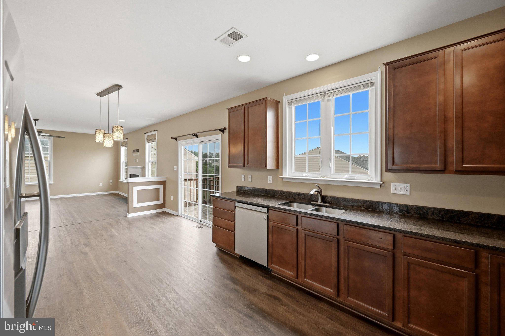 WAKELAND MANOR - Residential