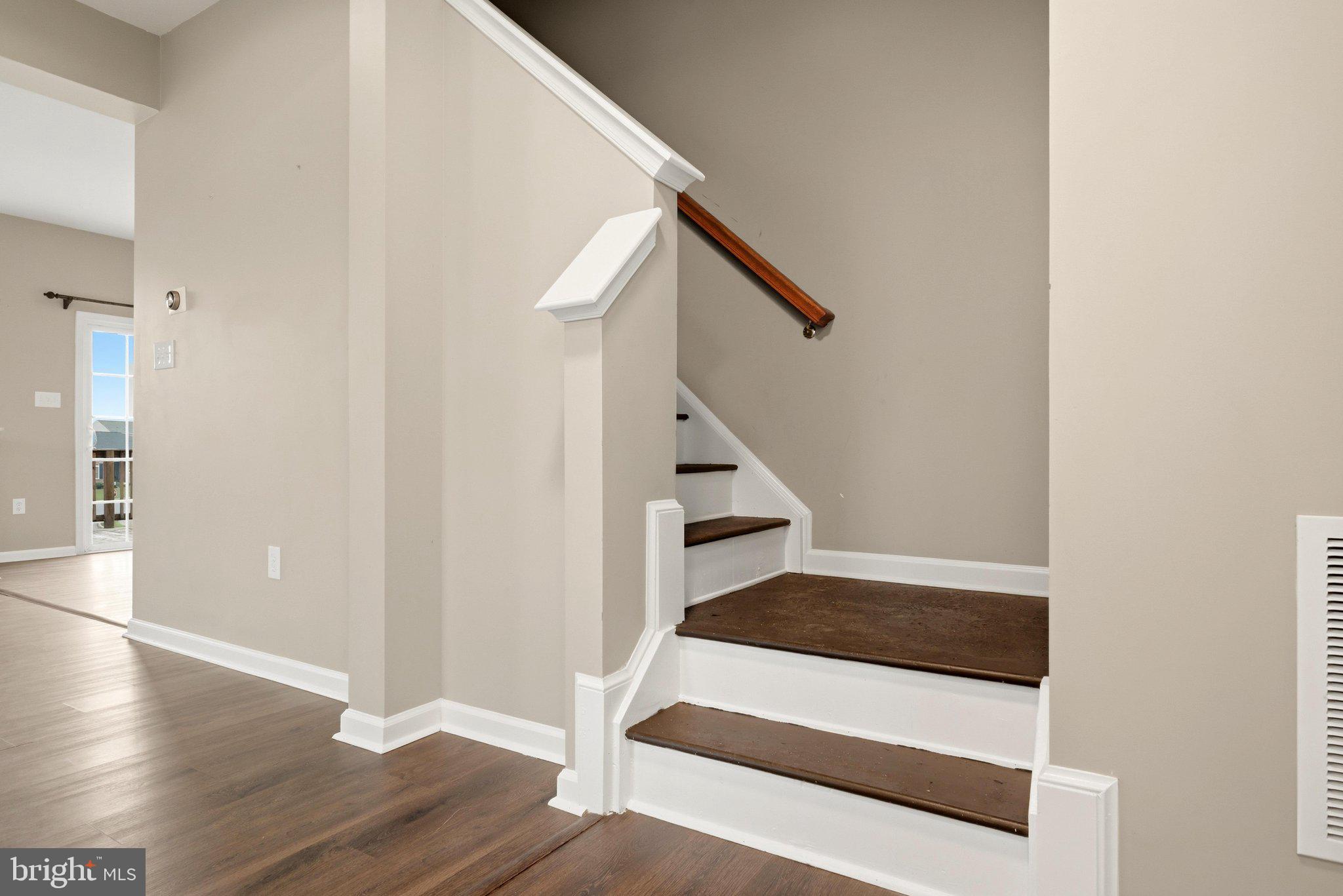 WAKELAND MANOR - Residential