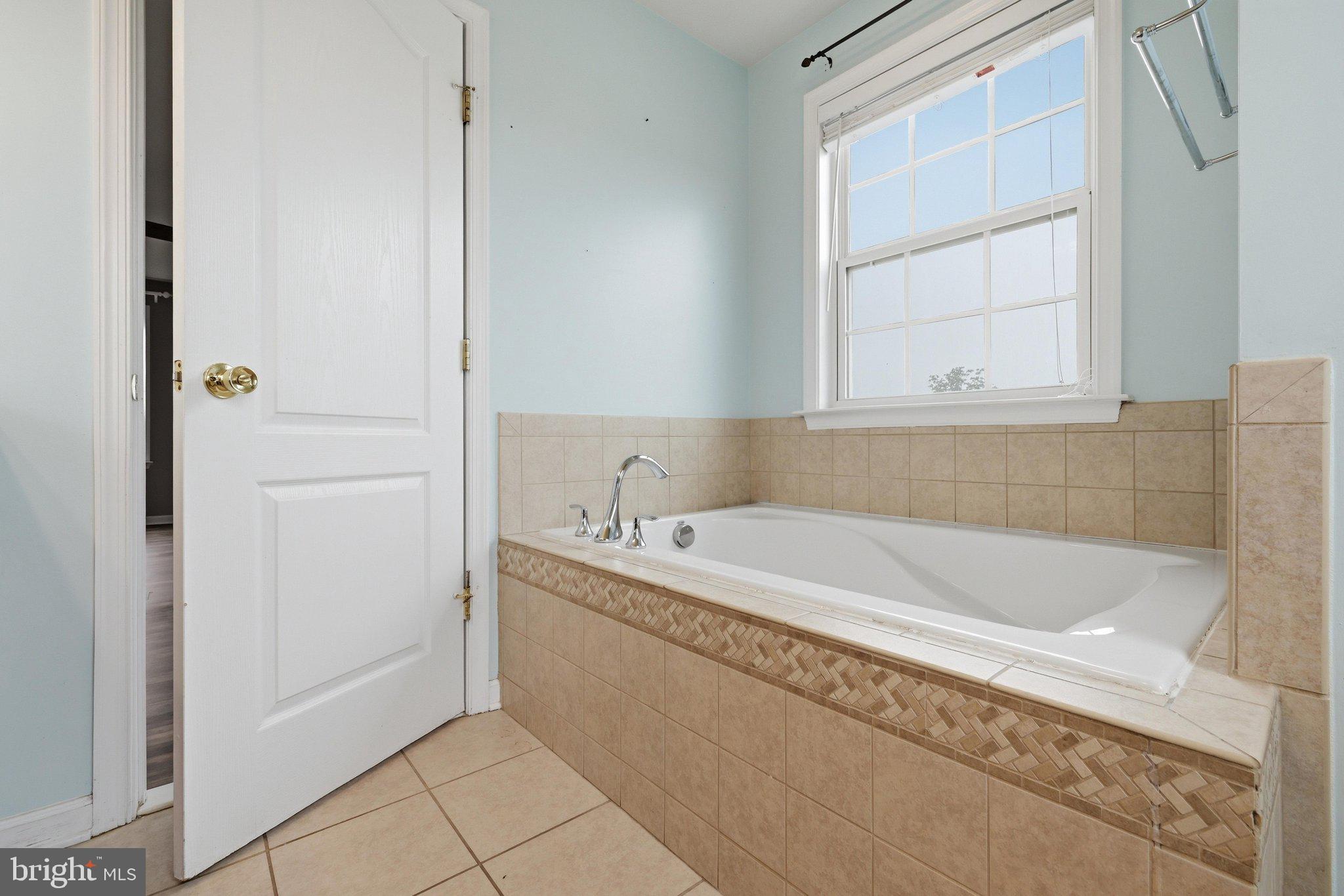WAKELAND MANOR - Residential
