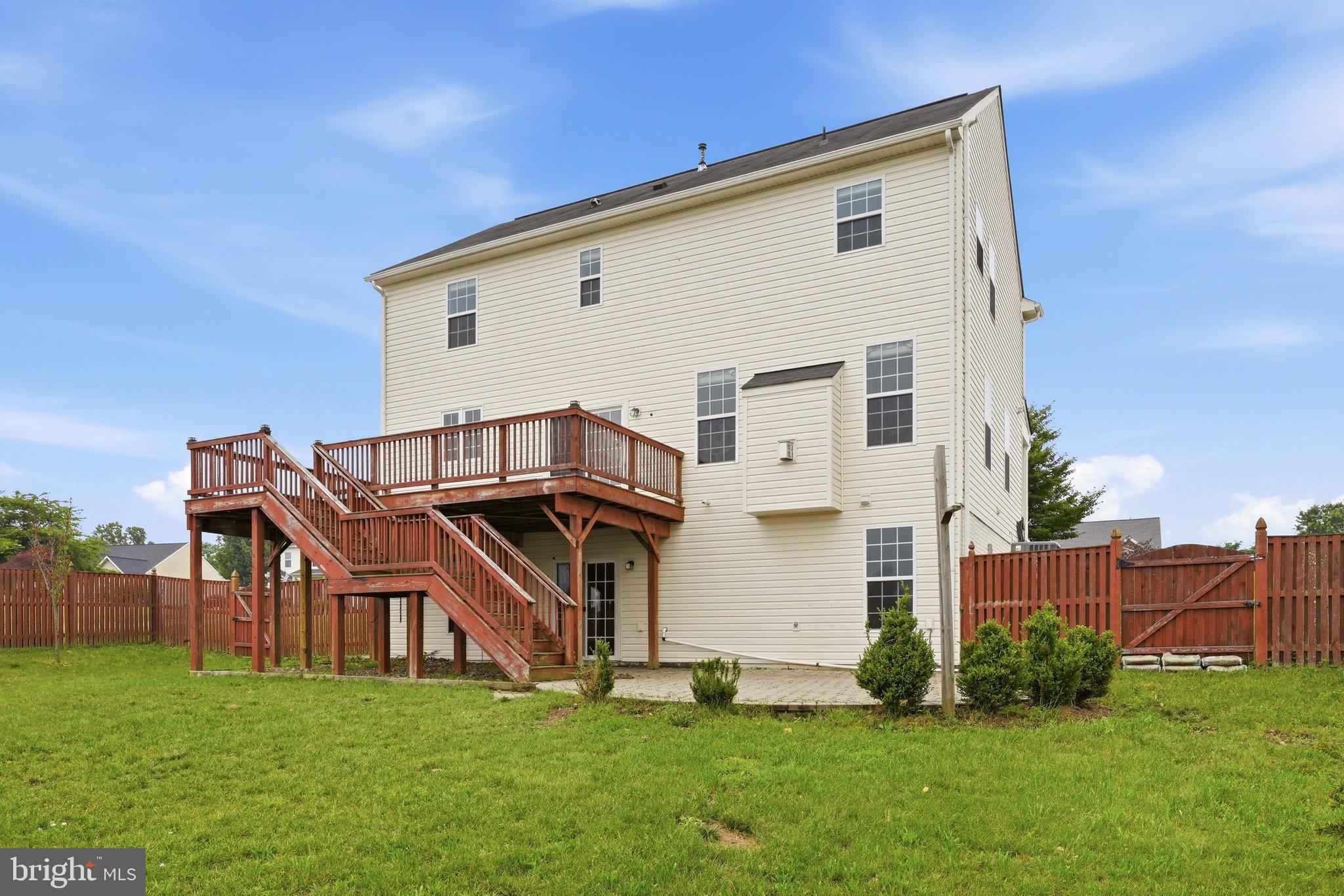 WAKELAND MANOR - Residential