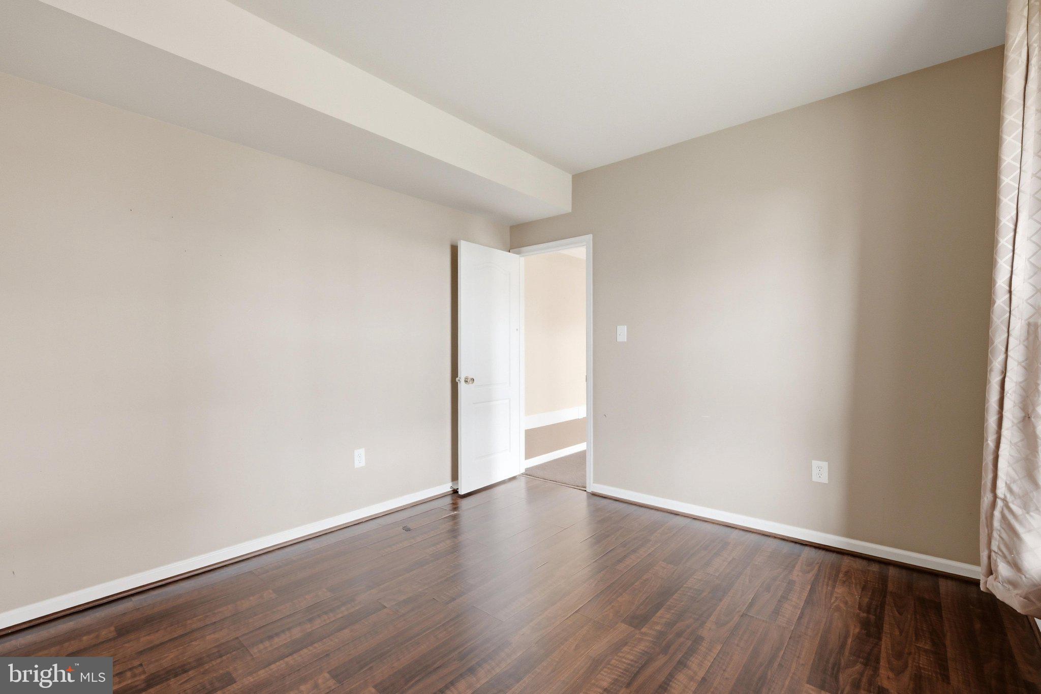 WAKELAND MANOR - Residential