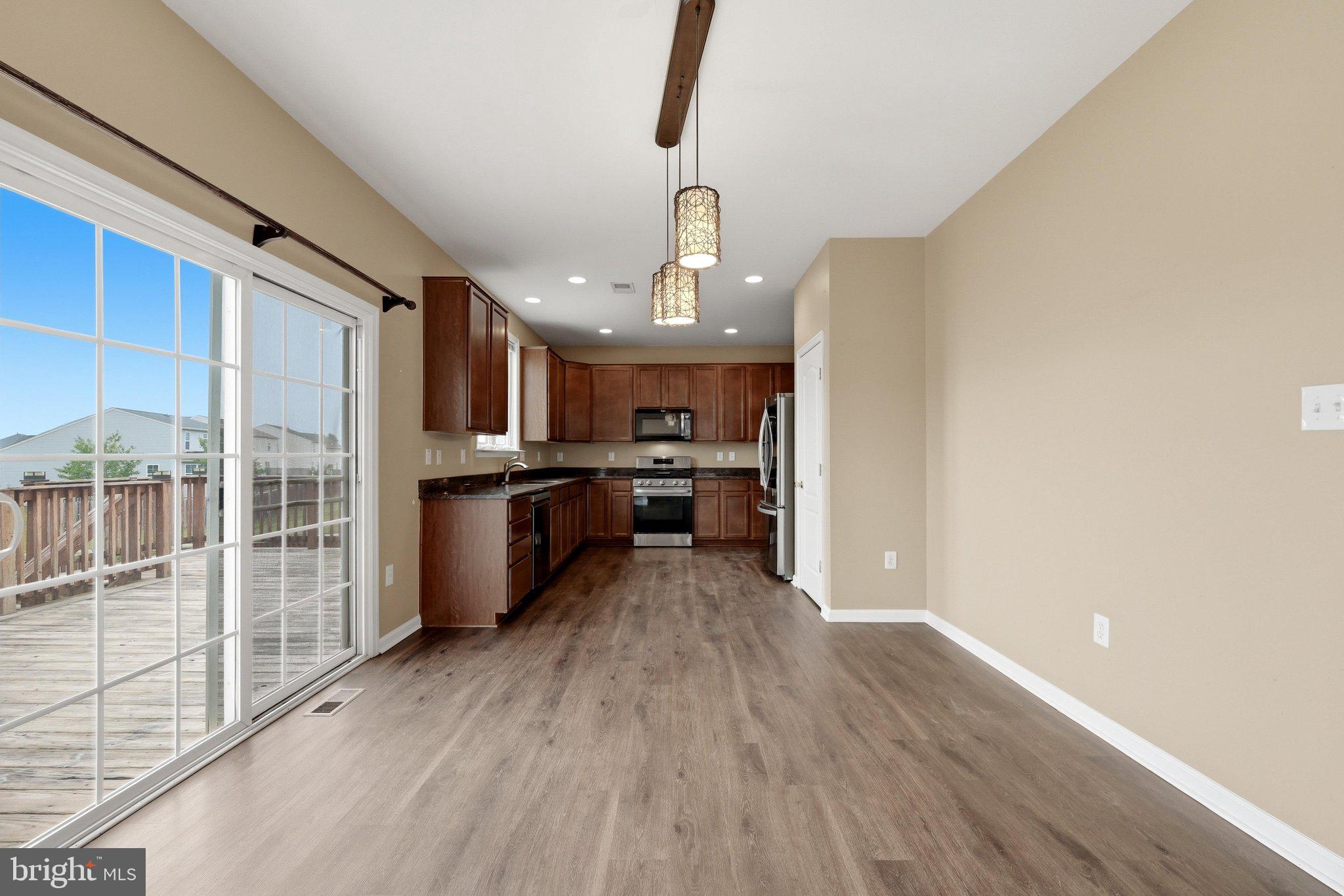 WAKELAND MANOR - Residential