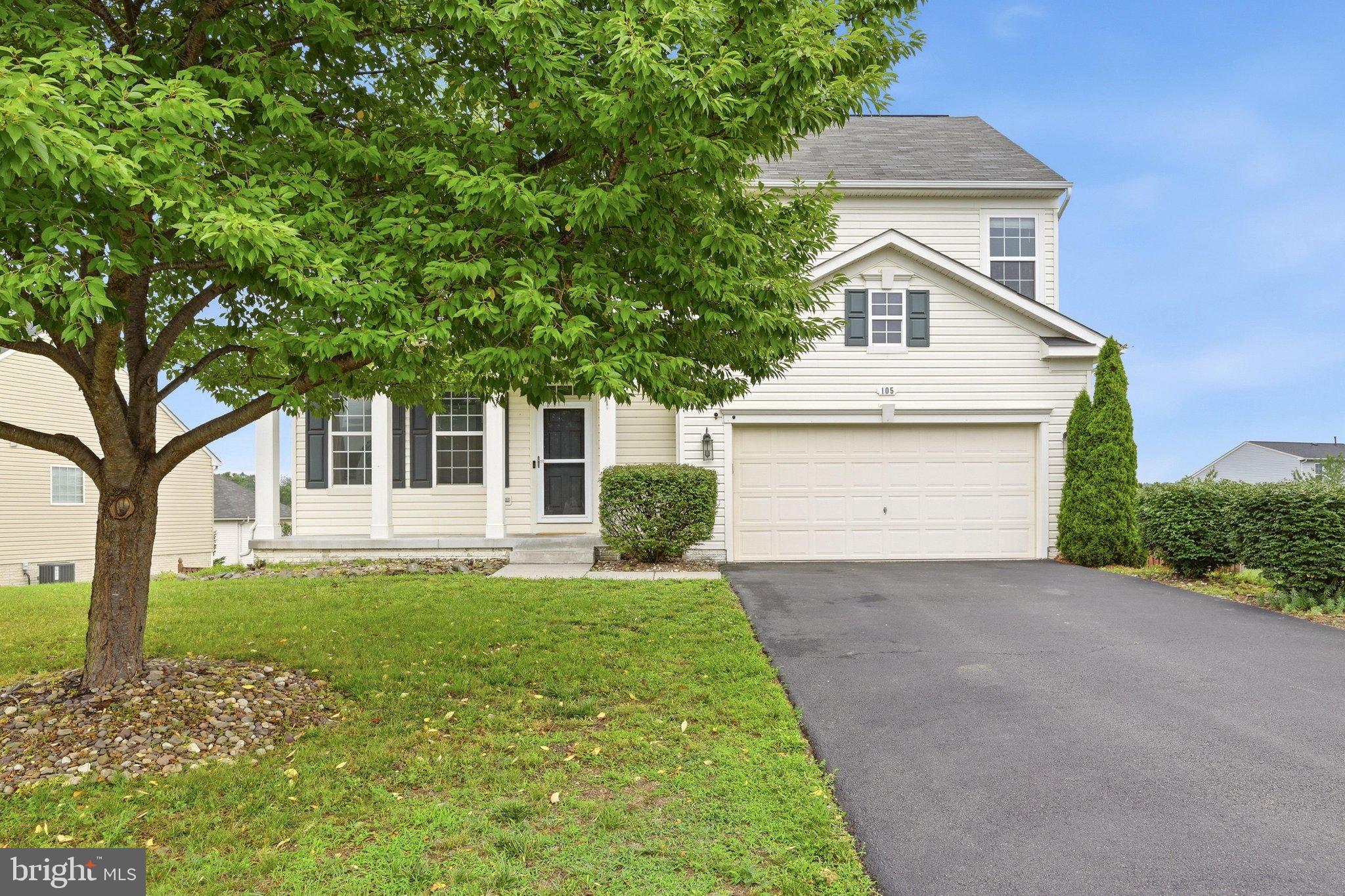 WAKELAND MANOR - Residential