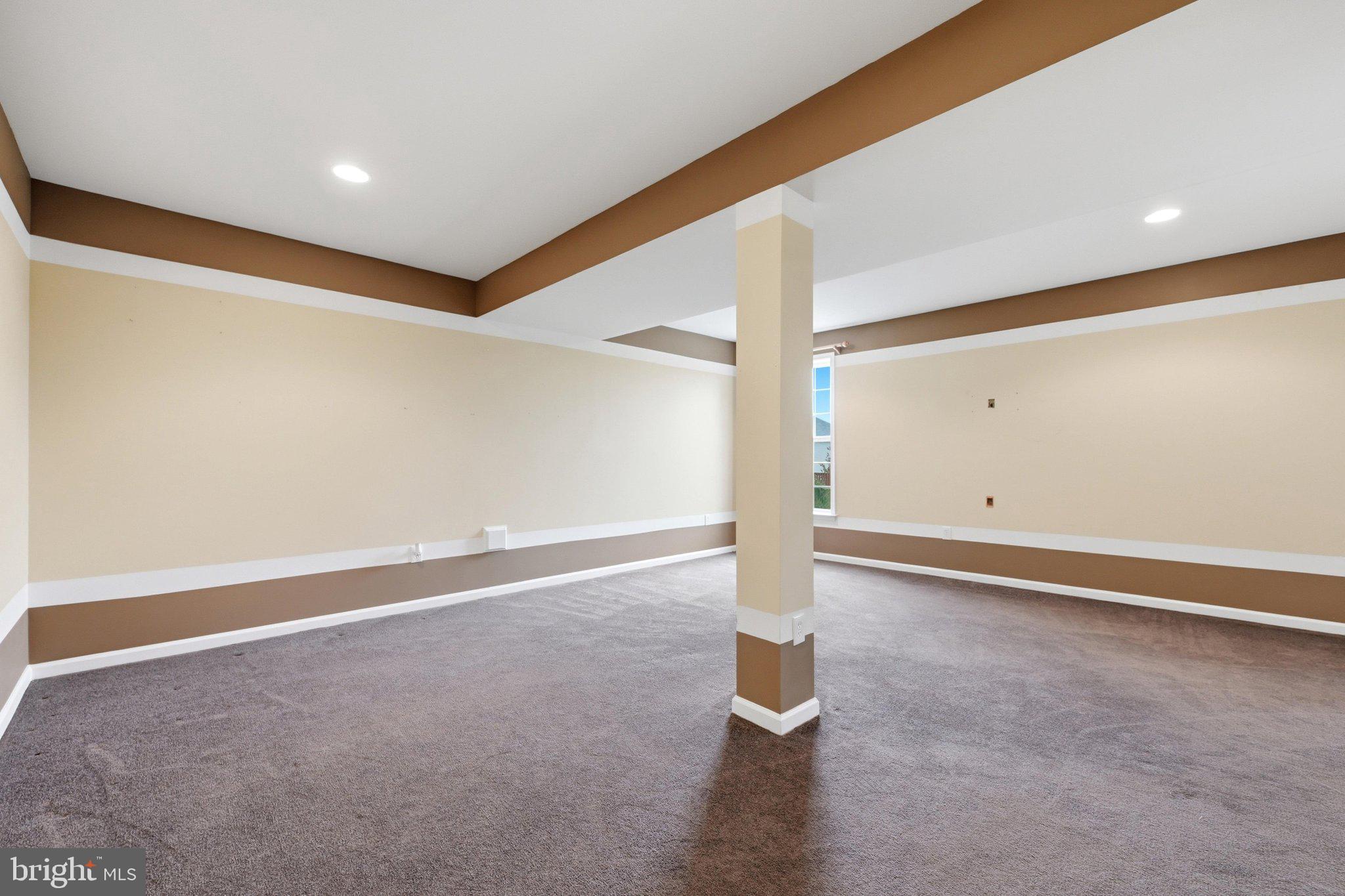 WAKELAND MANOR - Residential